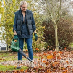 Bosch UniversalGardenTidy 3000 Garden Vacuum