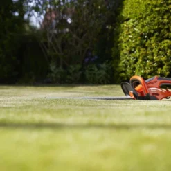 Flymo Easicut 610XT Electric Hedge Trimmer 60cm 24" -OUTSUNNY Sales Store feasicut610xt 16