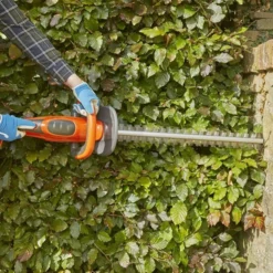 Flymo Easicut 610XT Electric Hedge Trimmer 60cm 24" -OUTSUNNY Sales Store feasicut610xt 18