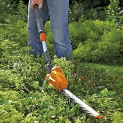 Flymo SabreCut XT Electric Hedge Trimmer 42cm 16.5"