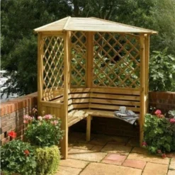 Balmoral Corner Arbour